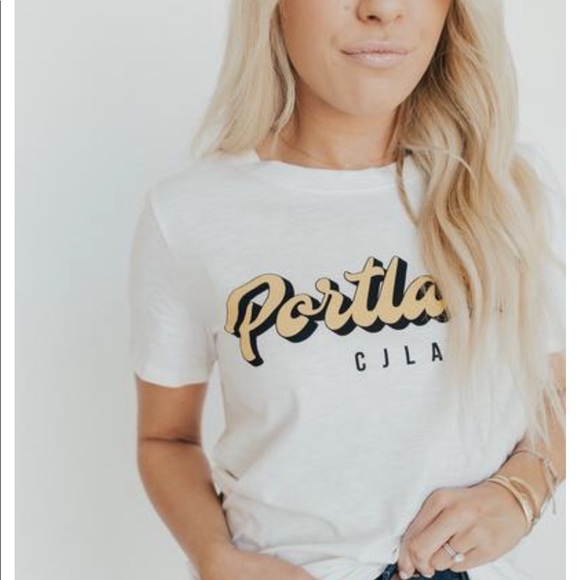 Carly Jean Los Angeles Tops - CJLA Portland Vintage Tee NWOT